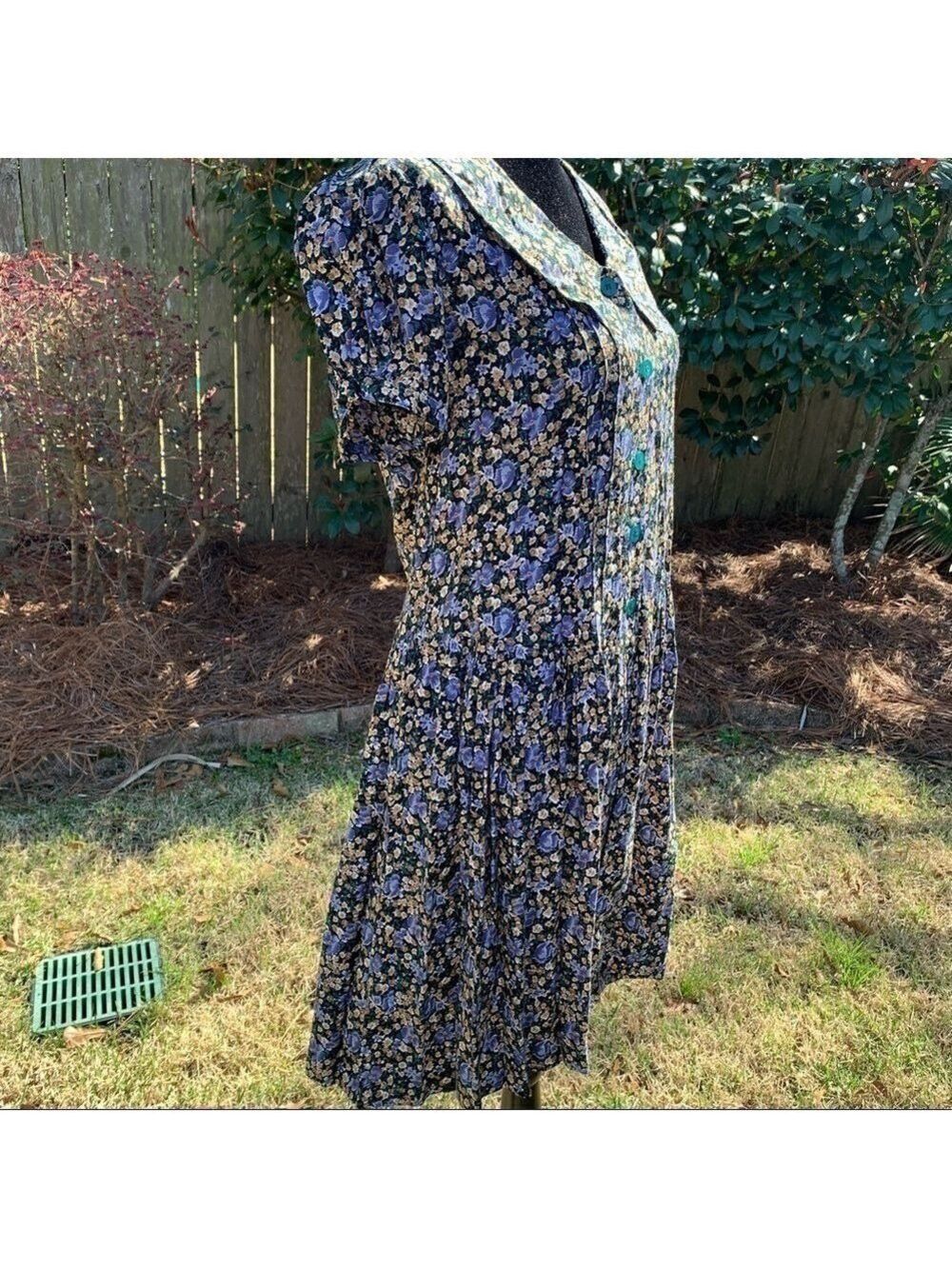 ERIKA Vintage Dark Floral Collared Puff Sleeve Dress